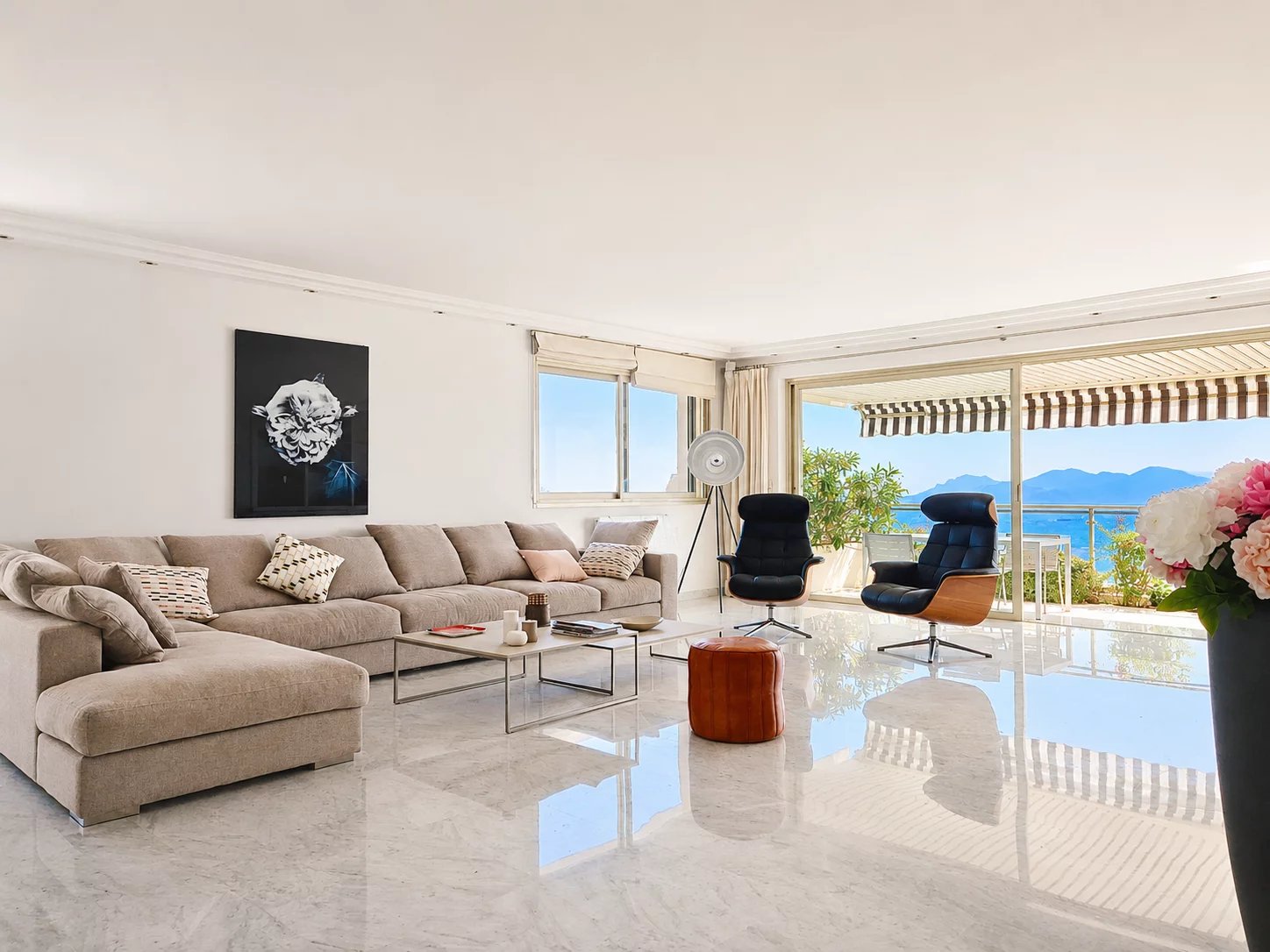 LE CANNET - GRAND APPARTEMENT T4 TRAVERSANT - PLEINE VUE MER
