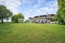 Luxury villa with large garden in Peissy (Satigny)