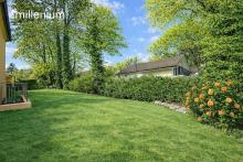 Family Home with Garden in Bellevue