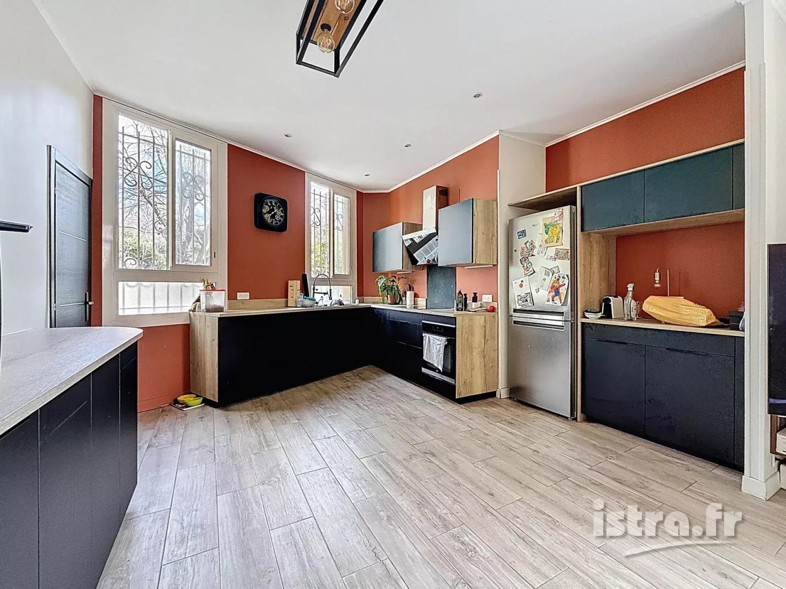 Nice Cimiez : Propriété de 435m² comprenant 6 appartements