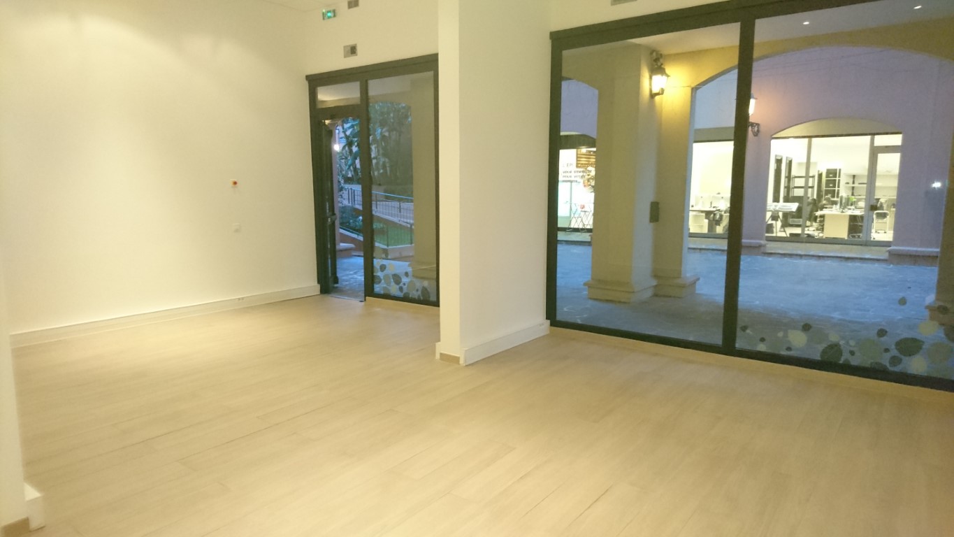 1h8qL_pie-ce-principale-vitrine-moyen-1655283675-1758616480.jpg