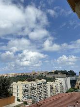 MAGNIFIQUE 4 PIECES AVEC VUE SUR LE ROCHER