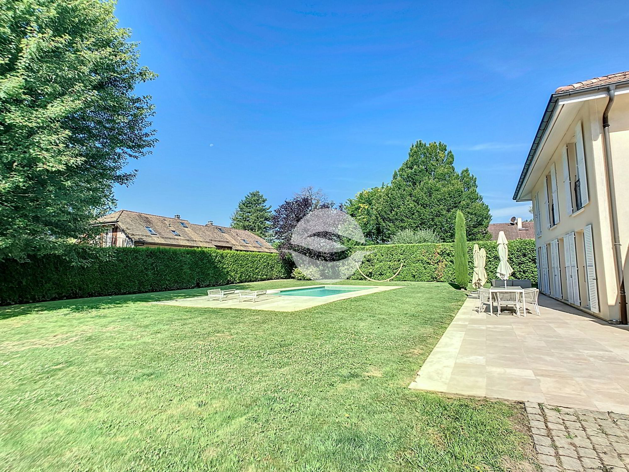 Magnifique villa individuelle avec 4 chambres et piscine