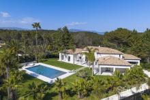 Élégante villa contemporaine au cœur des Parcs de Mougins