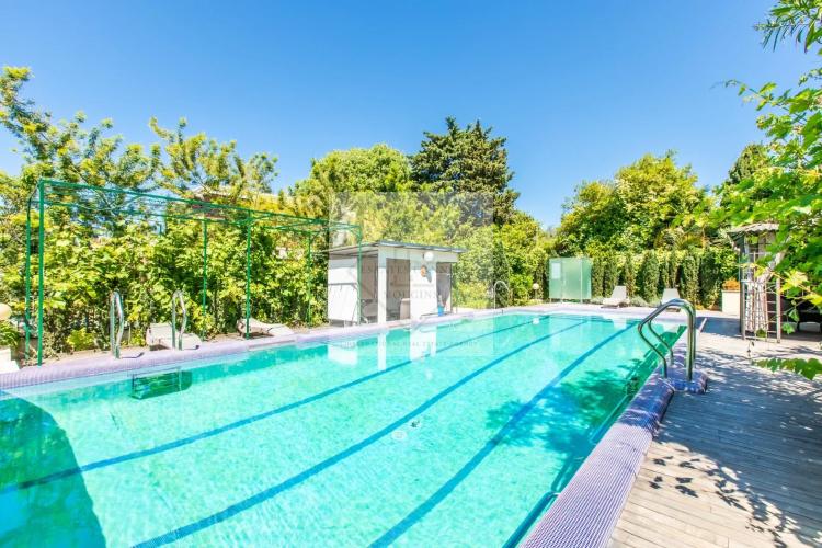 Villa de prestige au Cap d’Antibes – Domaine fermé, plage accessible à pied