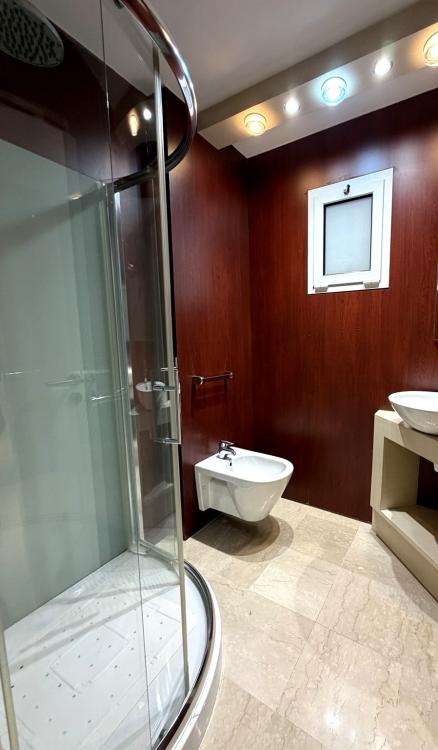 2rk30_salle-de-douches-nice-bd-victor-hugo-appartement-1773220540.jpg