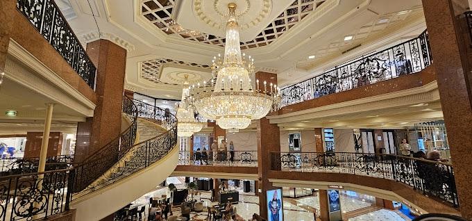 2x4EJ_photo-metropole-shopping-center-1767954512.jpg