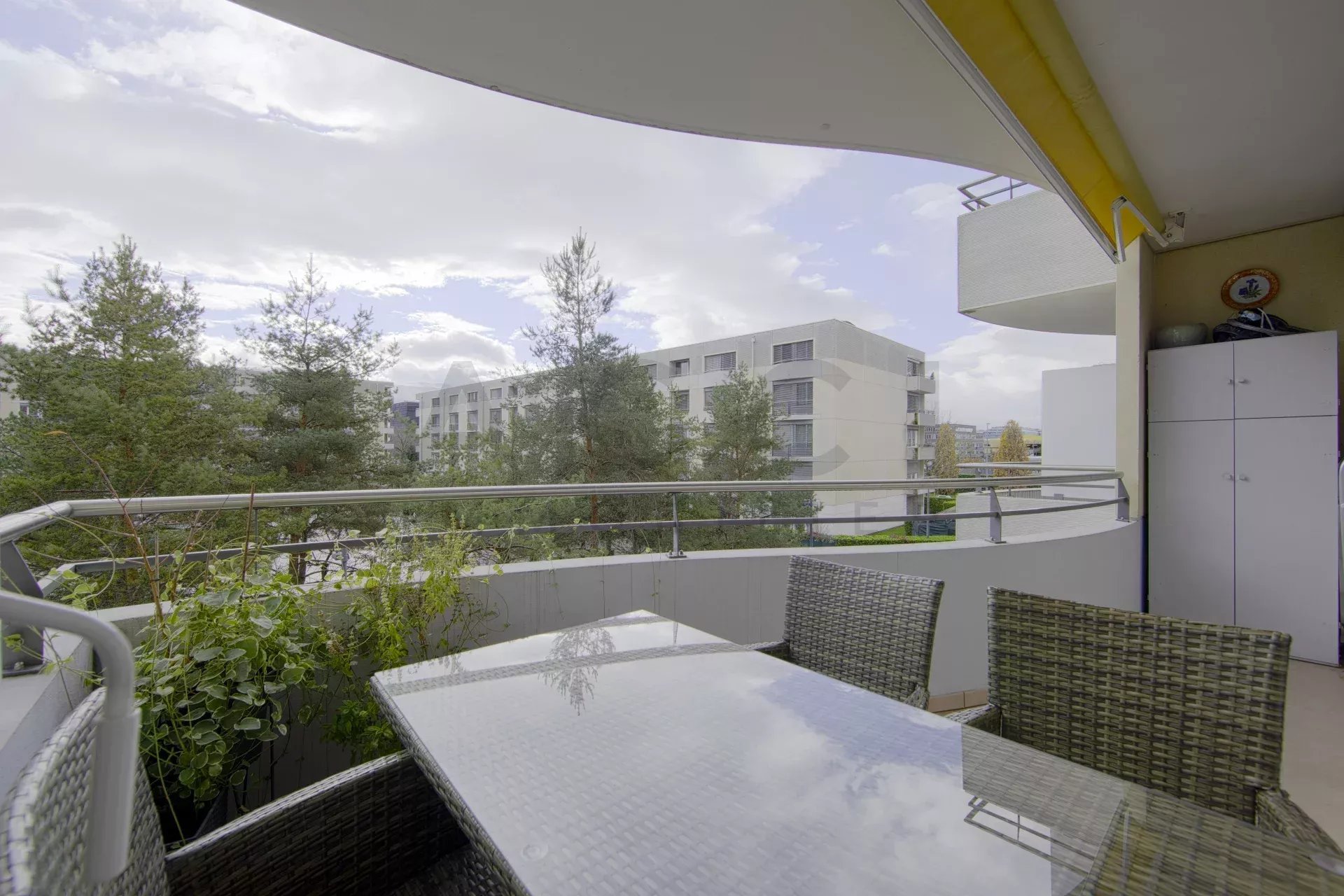 Apartment for sale in Plan-les-Ouates, Switzerland