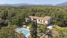 Exclusivité - Domaine fermé de 12 chambres  avec piscine  - Valbonne