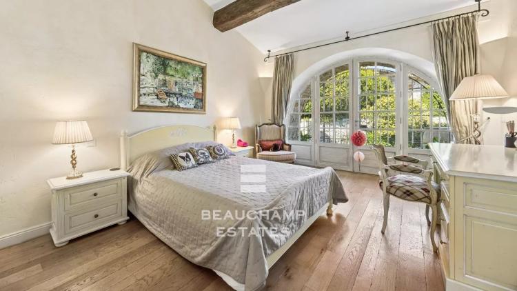 EXCLUSIVITÉ : Propriété d'Exception 9 chambres avec vue mer - La Colle-sur-Loup