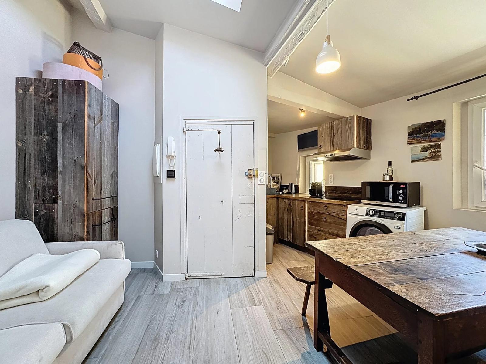 CANNES - SUQUET - Immeuble 3 Appartements