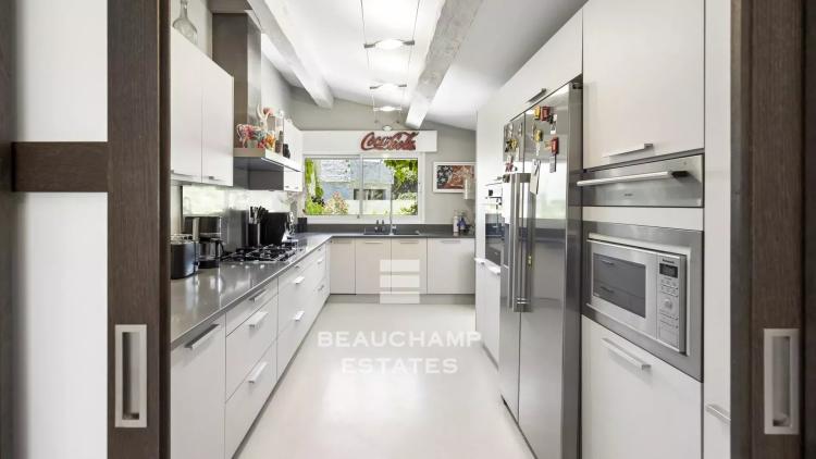 Exclusivité - Villa néo-provençale 5 chambres  avec vue mer - Cannes