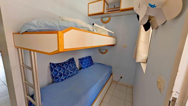 SAINT RAPHAEL - AGAY - CAP ESTEREL studio cabine type large