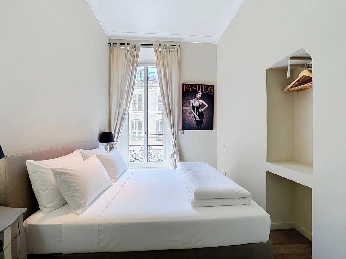 CANNES FORVILLE PALAIS 4P balcon vue mer