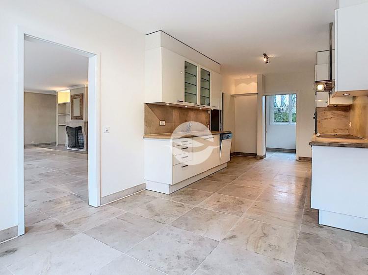 Magnifique villa individuelle avec 4 chambres et piscine