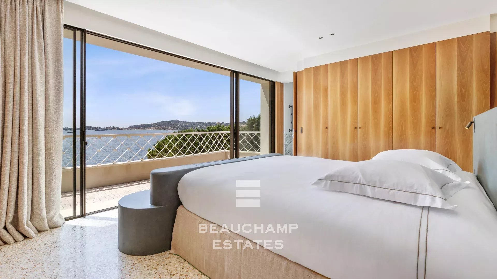 Propriété pieds dans l'eau de 7 chambres avec vue mer panoramique – Beaulieu-sur-Mer