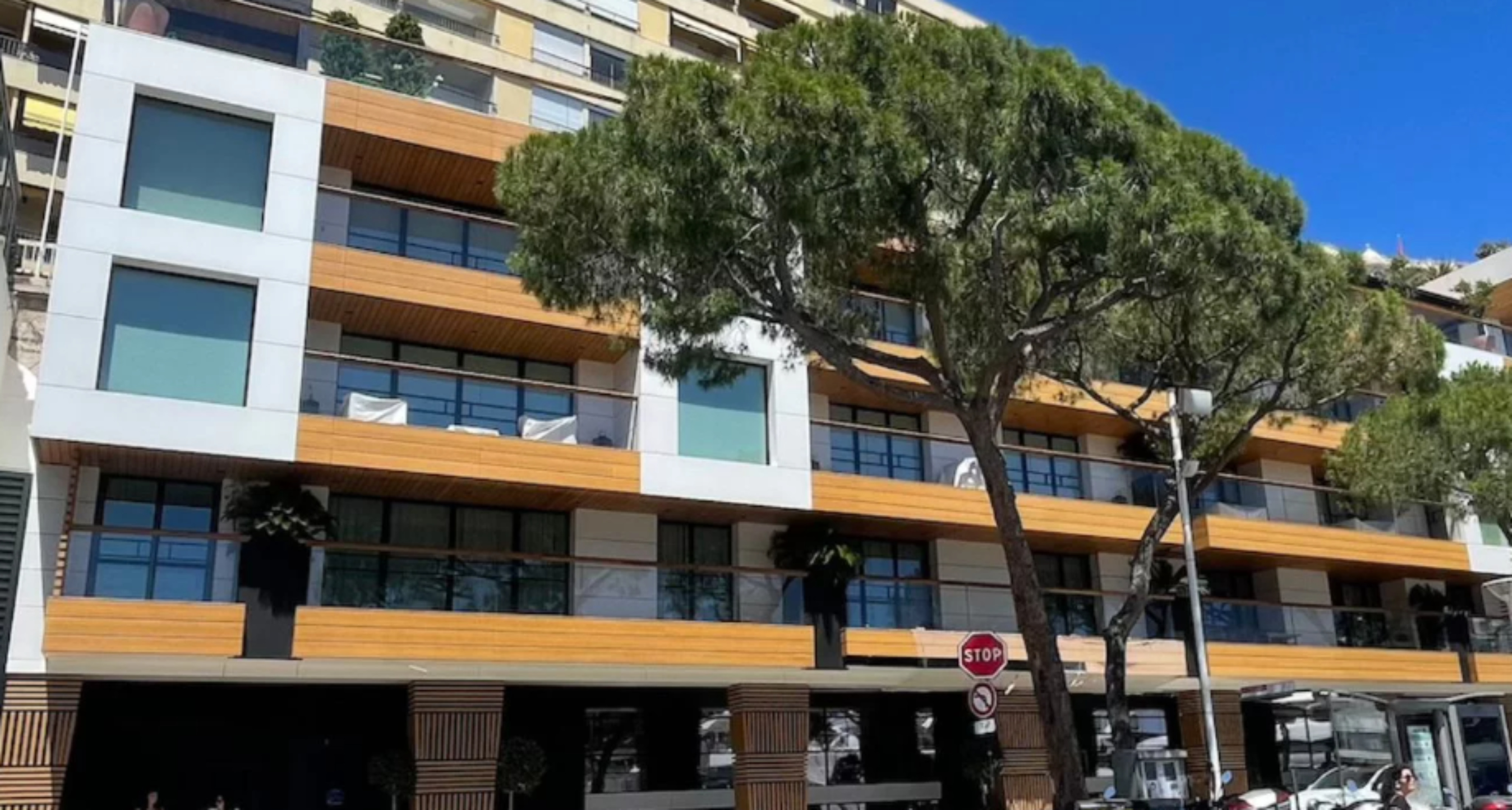 PORT HERCULE: bureau de 25m2 en location