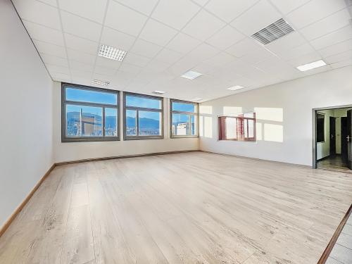 Spacieux bureaux en plein centre de Satigny