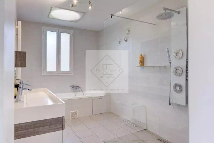 Magnifique villa contemporaine, un bien d'exception