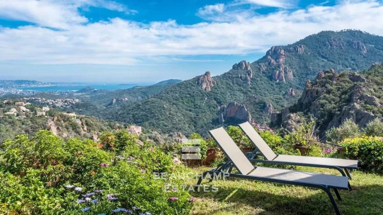 Villa provençale 3 chambres avec vue mer panoramique -   Les Adrets-de-l'Estérel