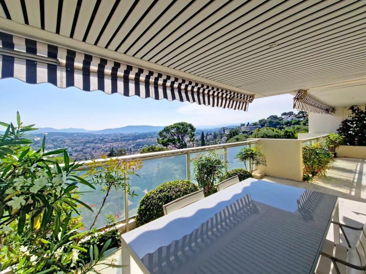 LE CANNET - GRAND APPARTEMENT T4 TRAVERSANT - PLEINE VUE MER