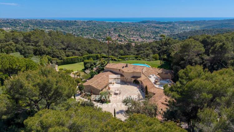 EXCLUSIVITÉ : Propriété d'Exception 9 chambres avec vue mer - La Colle-sur-Loup