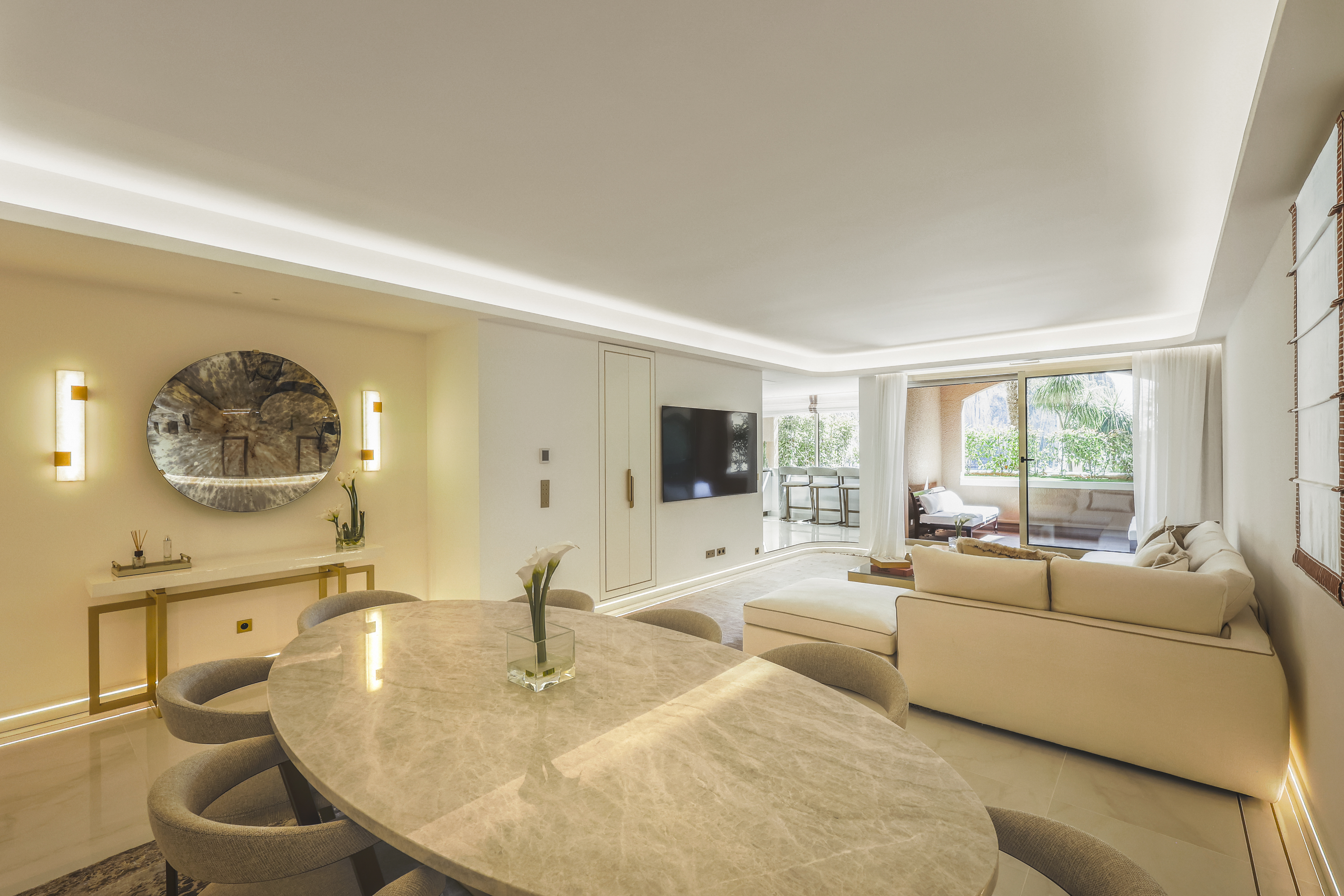FONTVIEILLE - GRAND APPARTEMENT VU SUR LE PORT - GIORGIONE