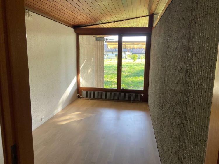Villa de plain-pied avec vue dégagée sur la commune de Collex-Bossy.