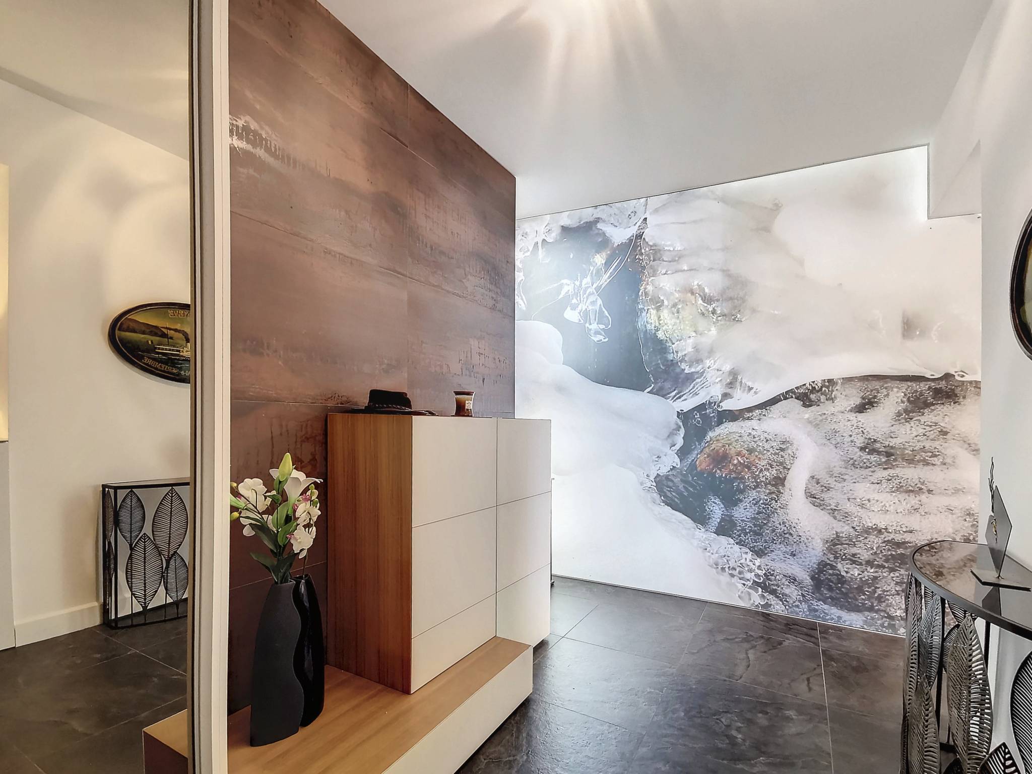 Unique ! Spacieux appartement de 3,5 pièces avec jardin, pieds dans l'eau
