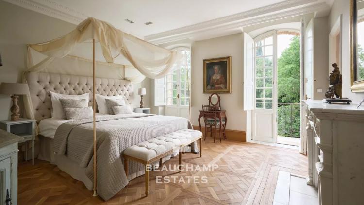 Château d'exception de 15 chambres au cœur d'un domaine préservé – Lorgues