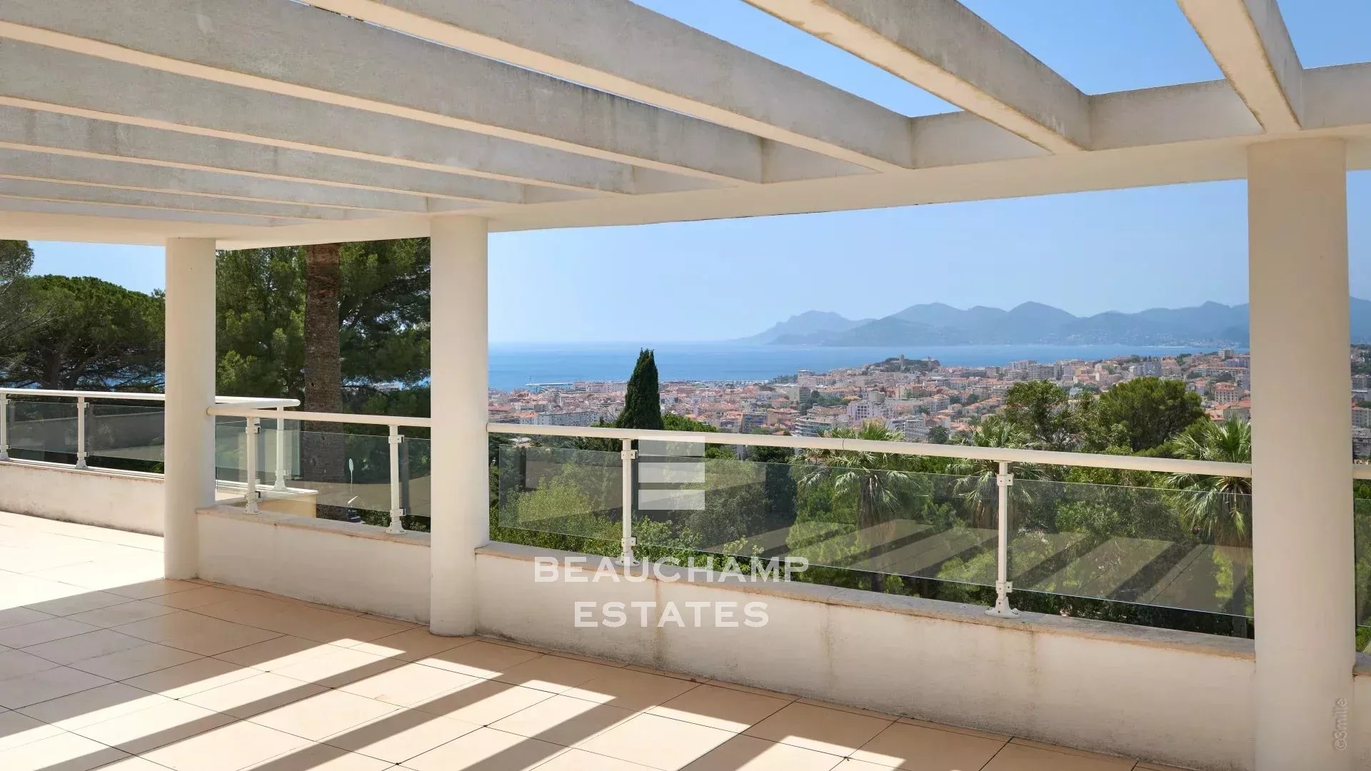 Villa moderne avec vue mer panoramique - Cannes Oxford