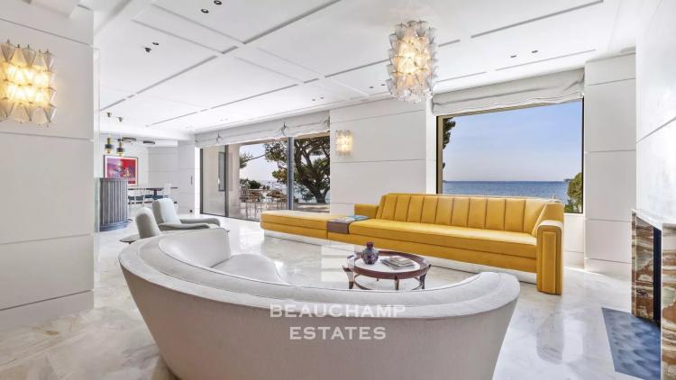 Propriété pieds dans l'eau de 7 chambres avec vue mer panoramique – Beaulieu-sur-Mer