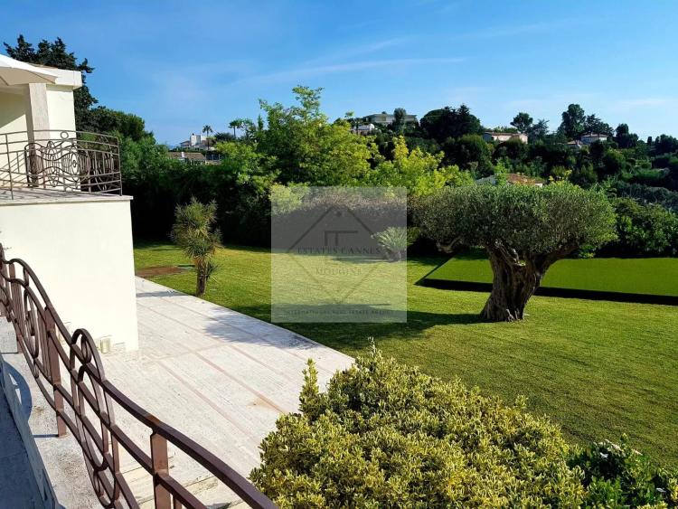 Exceptionnelle villa - vue mer - Cannes