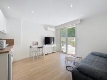 CANNES CENTRE STUDIO 25m2 TERRASSE RENOVE
