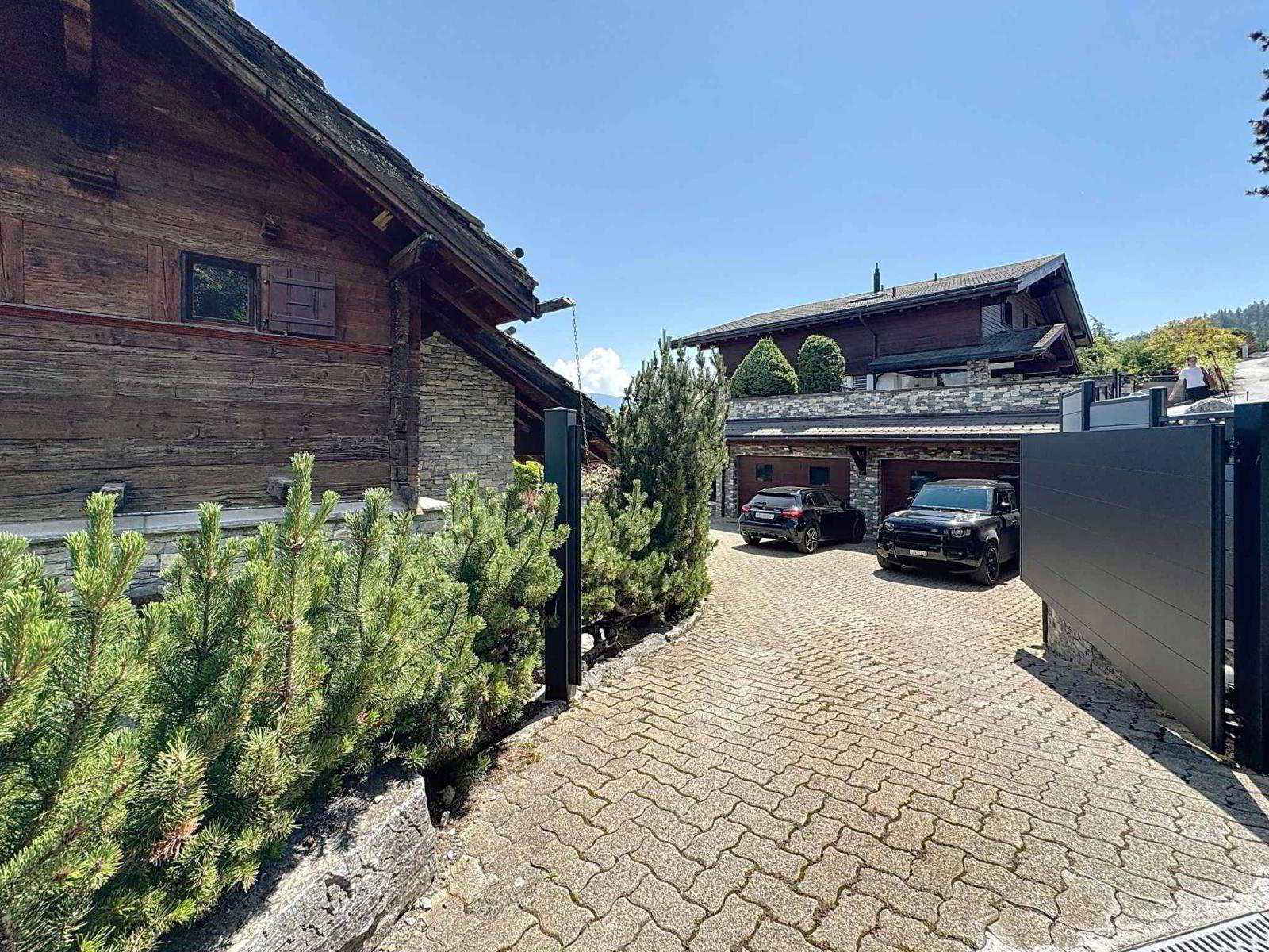 MAGNIFIQUE PROPRIÉTÉ AVEC DÉPENDANCE (MAZOT) ET PISCINE EXTERIEURE