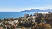 Propriété 5 chambres à rénover avec vue mer panoramique - Cannes - La Croix-des-Gardes