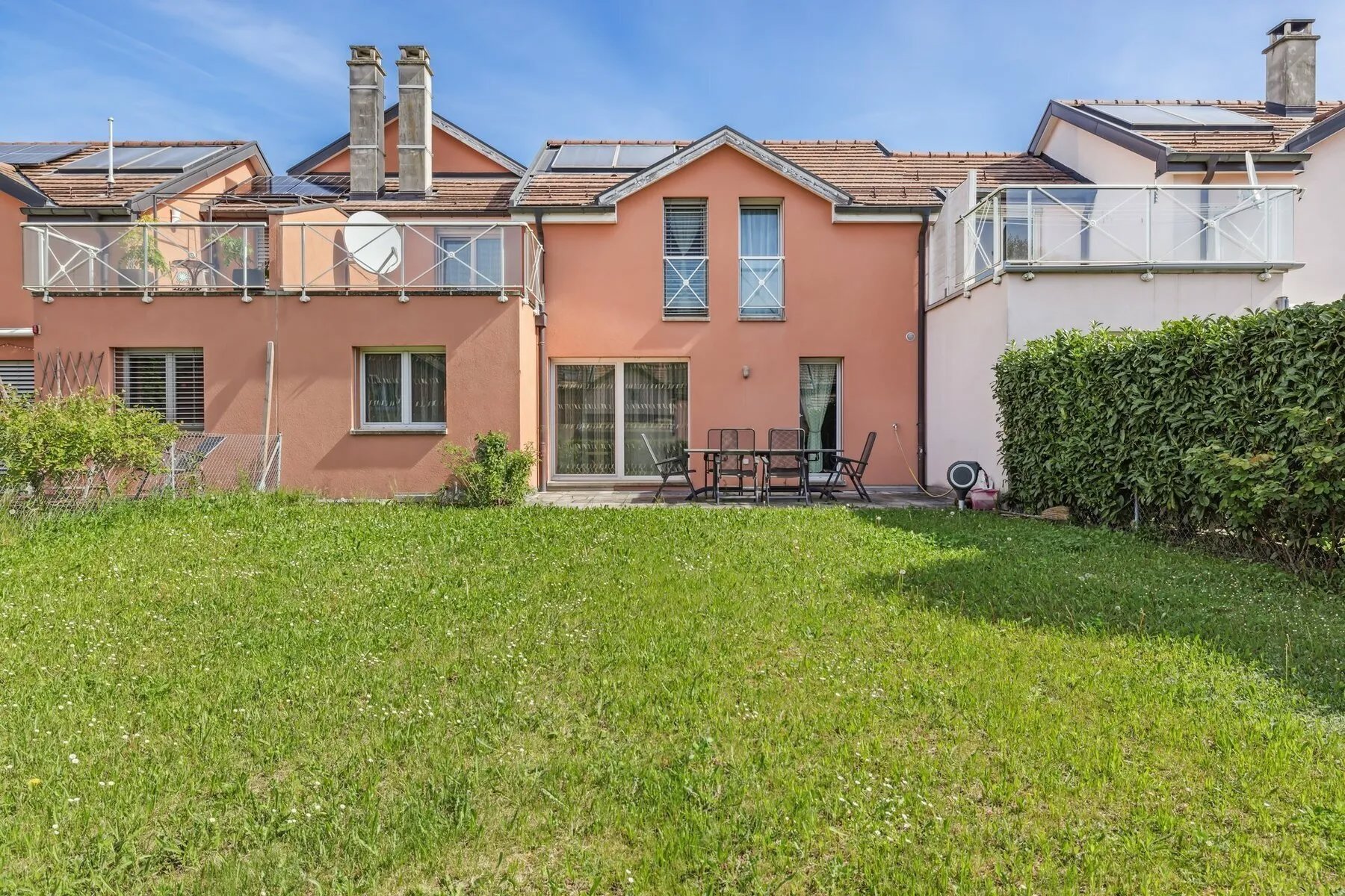 Opportunité Dans Une Villa Familiale Vernier Avec Jardin Et Volumes Généreux