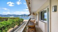 Vue mer pour cet appartement trois chambres avec accès direct à la plage - Saint-Tropez