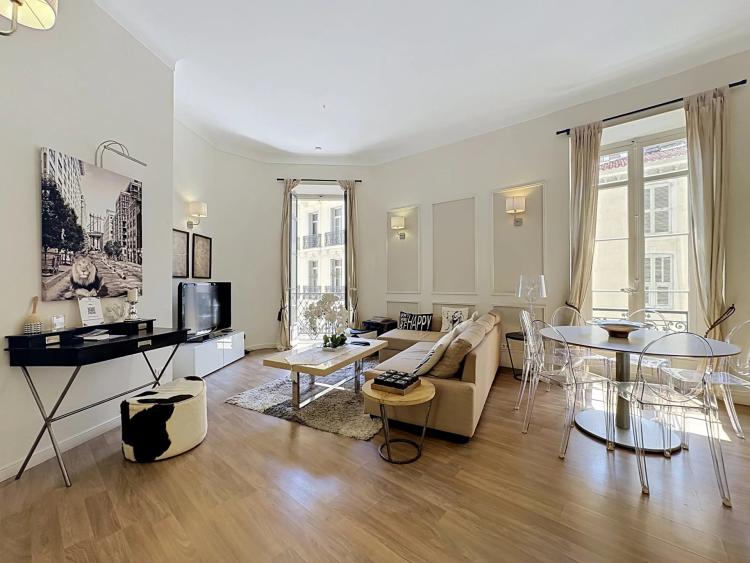 CANNES FORVILLE PALAIS 4P balcon vue mer
