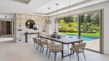 Propriété contemporaine neuve avec vue dégagée