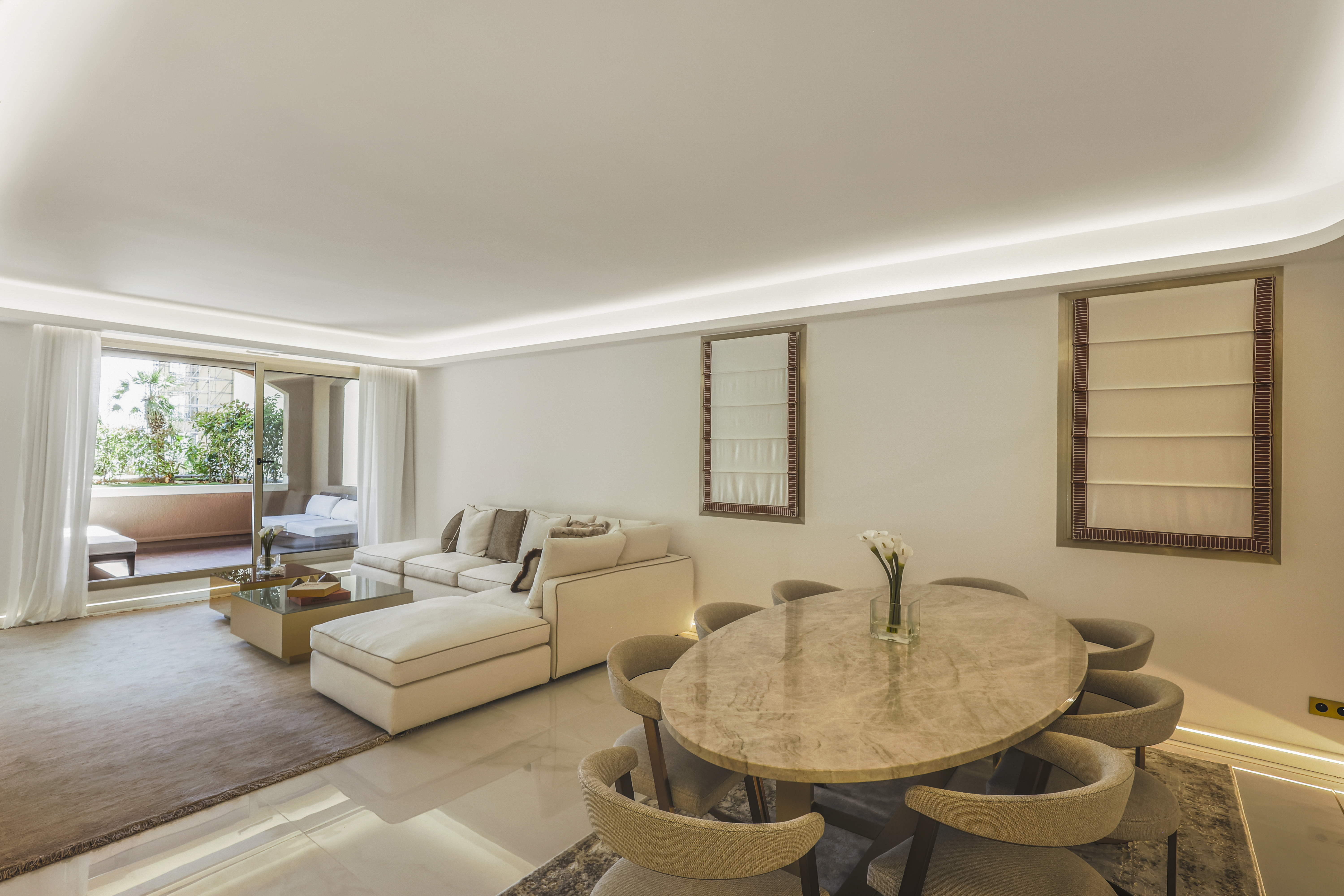 FONTVIEILLE - GRAND APPARTEMENT VU SUR LE PORT - GIORGIONE