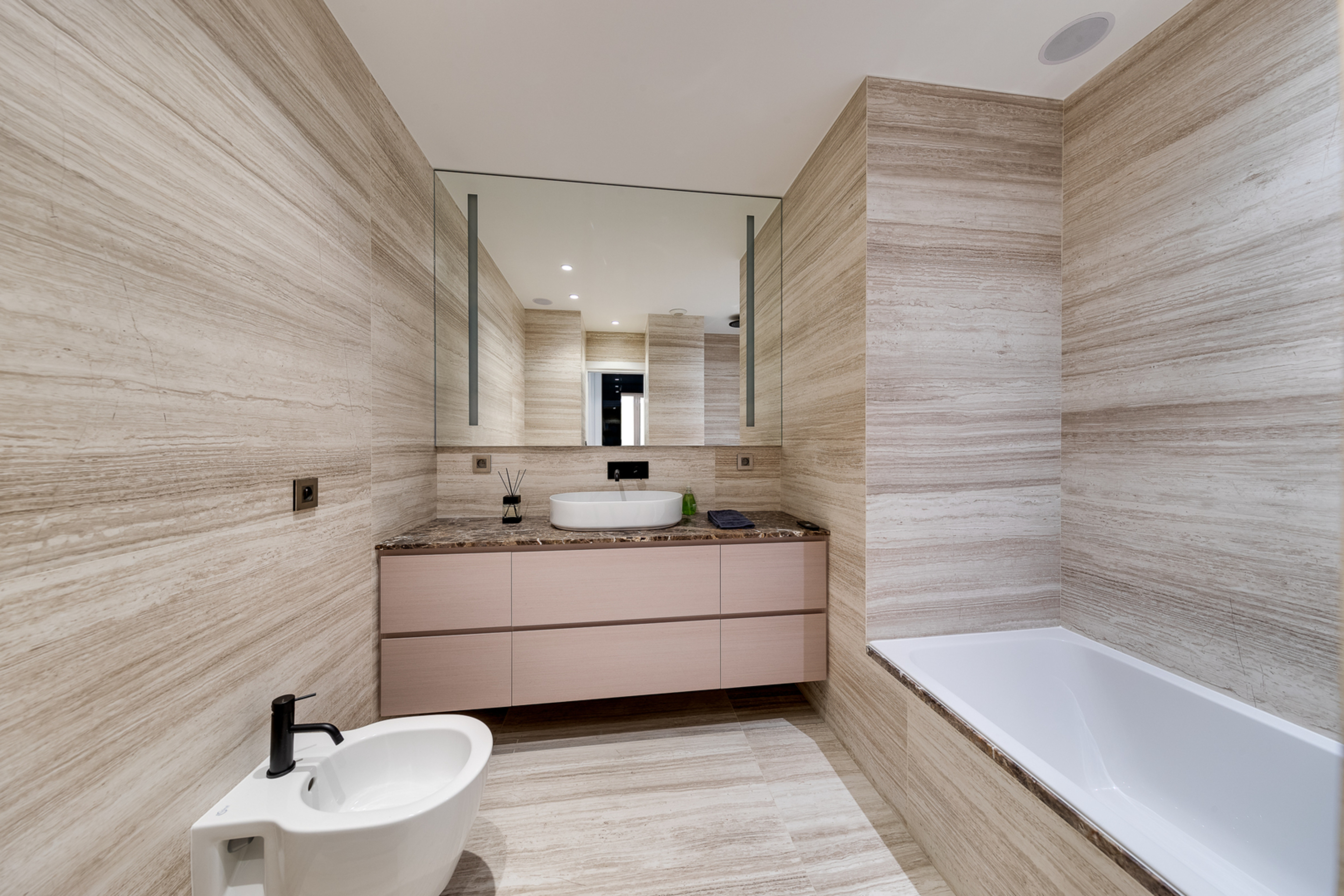 AES8x_salle-de-bain-copia-1724342342.jpg