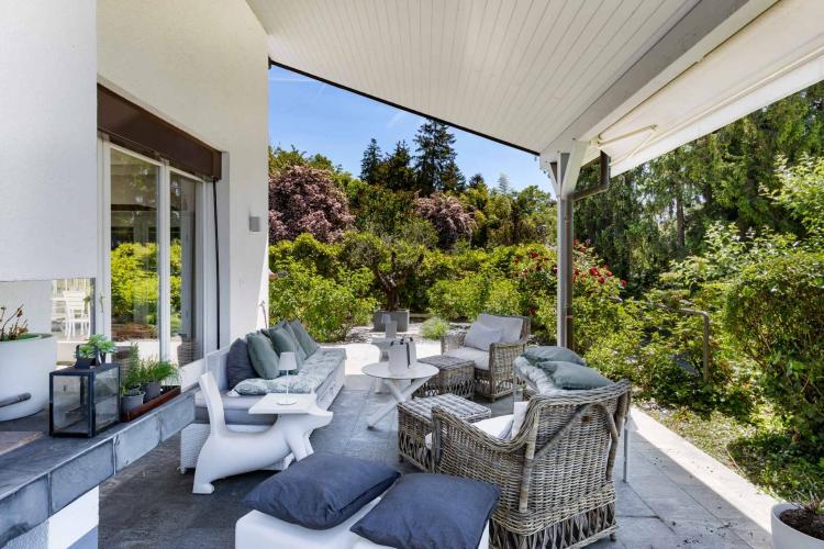 Villa individuelle de 6,5 pièces avec vue sur le lac Léman