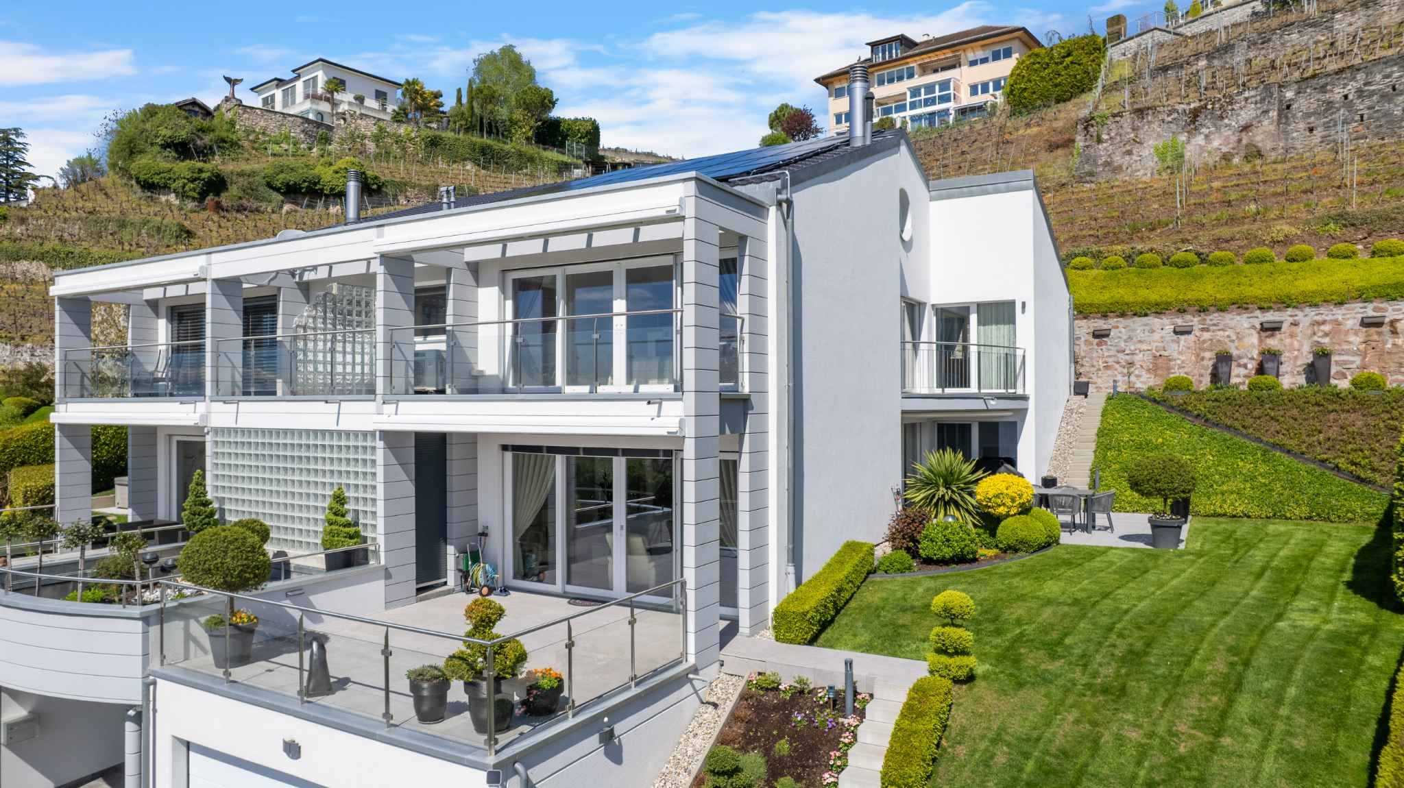 Élégante propriété contemporaine avec vue panoramique sur le Léman