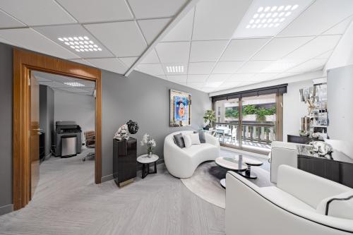 SPACIEUX BUREAUX - CARRE D'OR