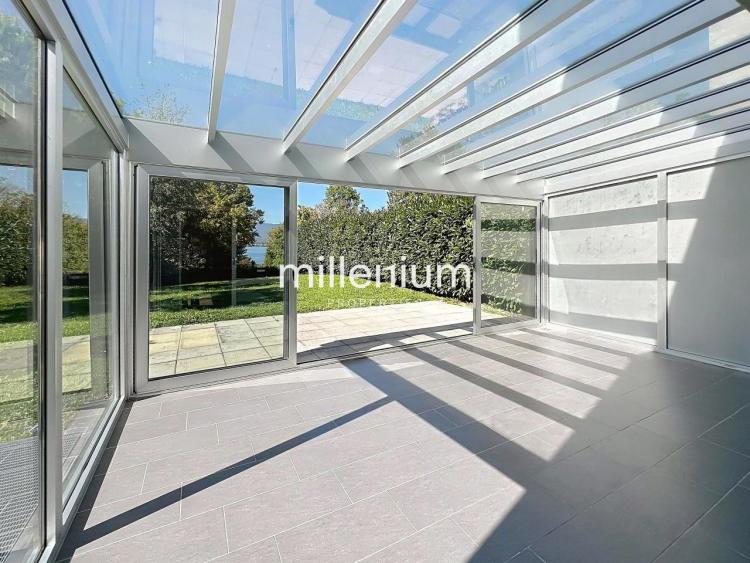 Villa familiale avec terrasse sur le toit et vue Lac