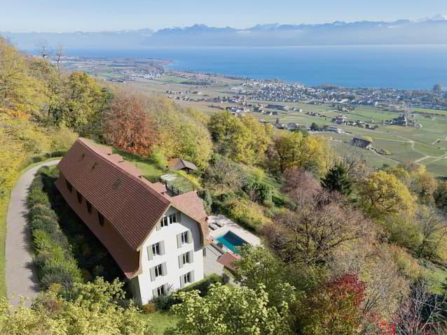 Villa d'exception avec vue panoramique sur le lac Léman