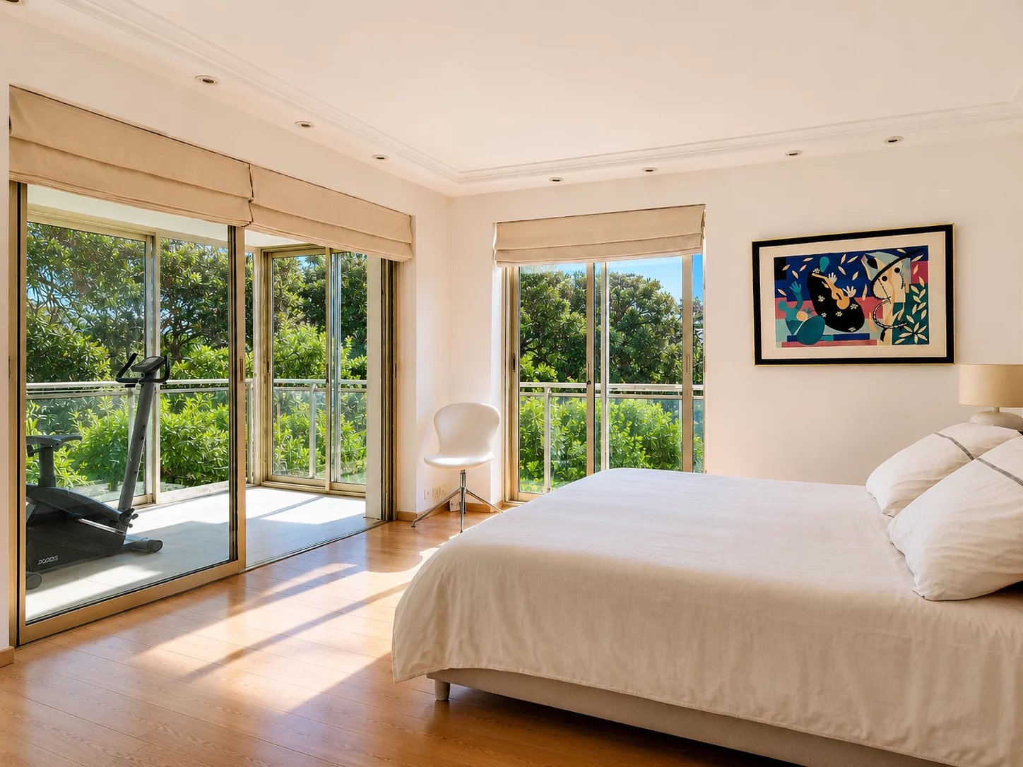 LE CANNET - GRAND APPARTEMENT T4 TRAVERSANT - PLEINE VUE MER