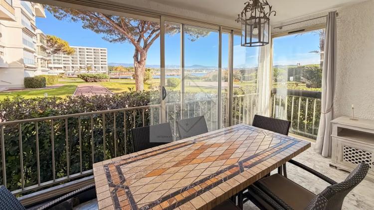 Rare à la Vente – 3 Pièces Vue Mer en Accès Direct Plage