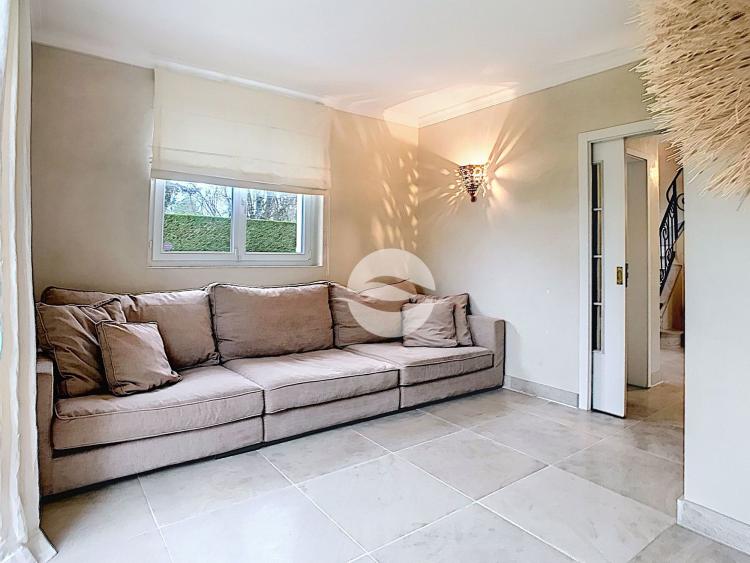 Magnifique villa individuelle avec 4 chambres et piscine